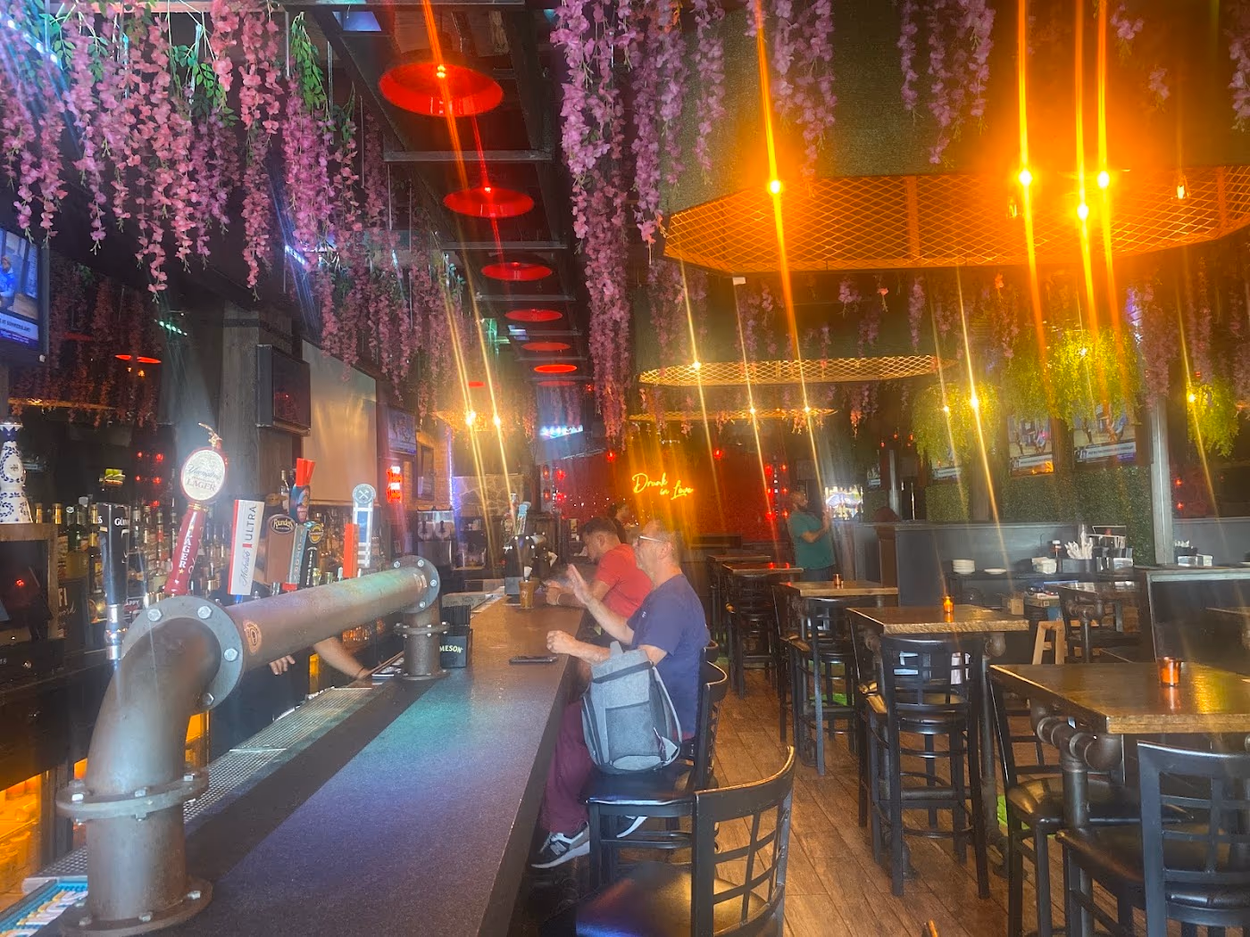 1 Republik North Arlington
