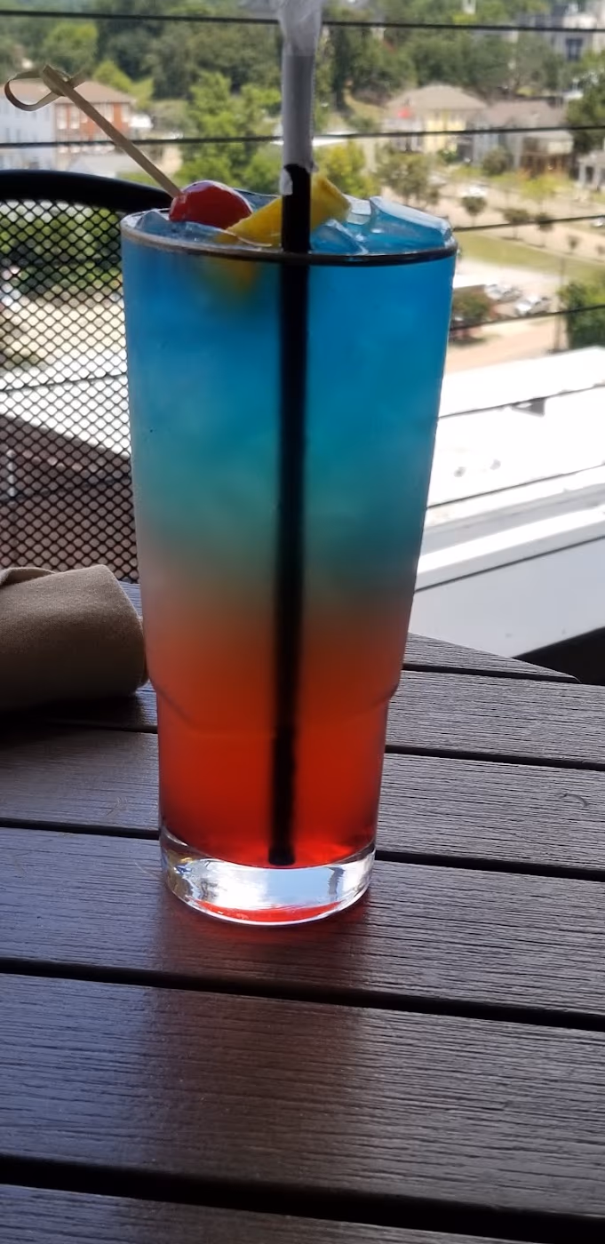 10 South Rooftop Bar & Grill photo 3