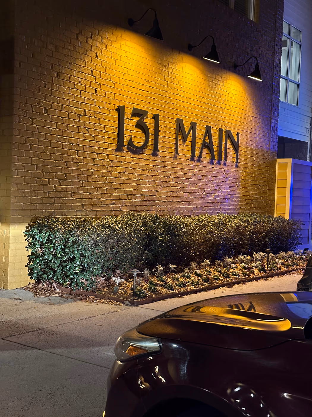 131 MAIN Restaurant