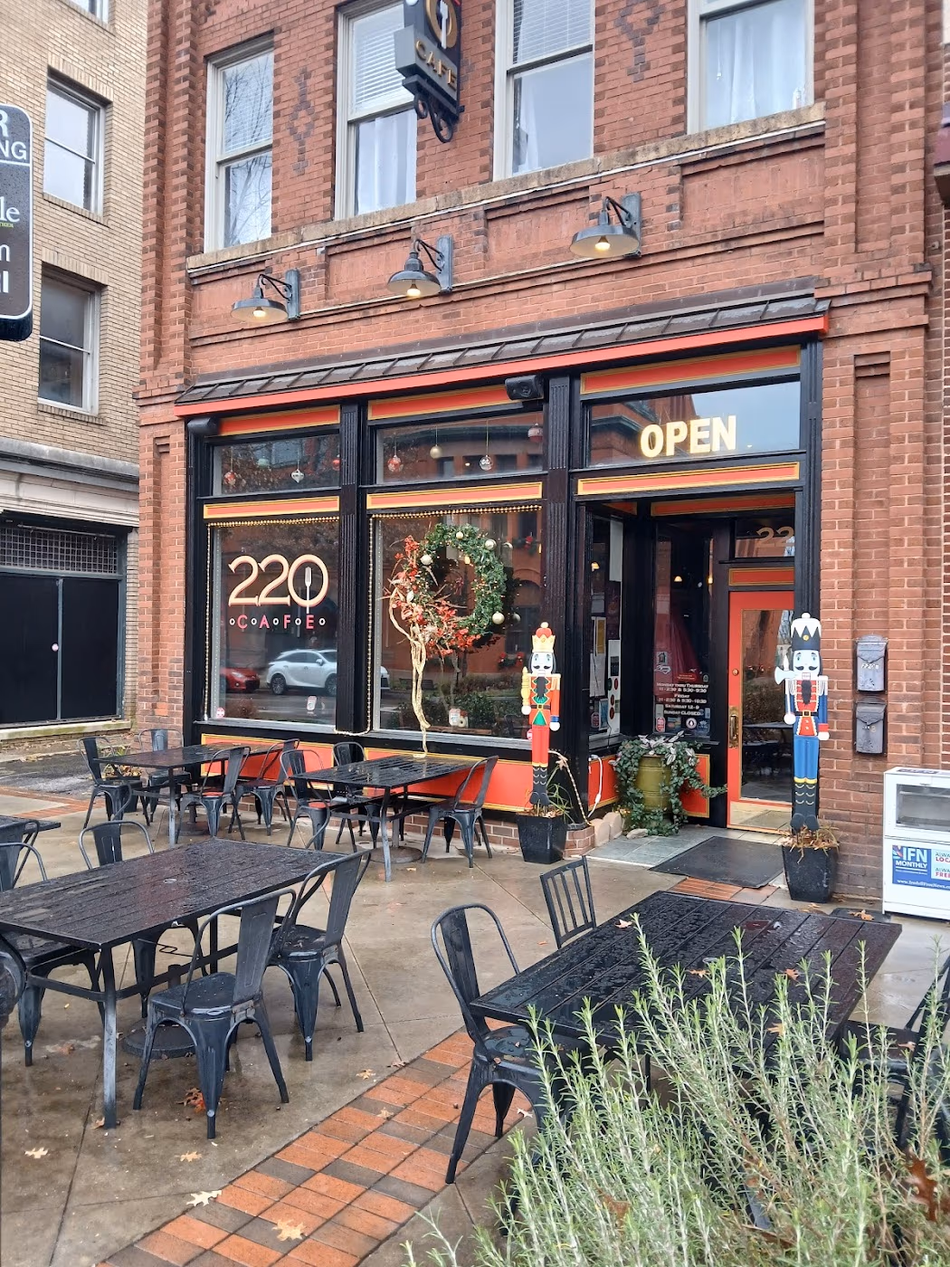 220 Cafe