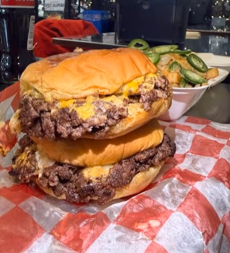 7th Street Burger Mineola photo 3