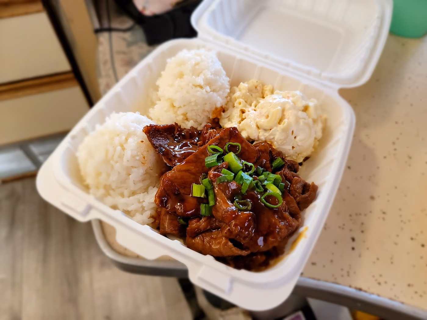 808 Ohana Grindz photo 3