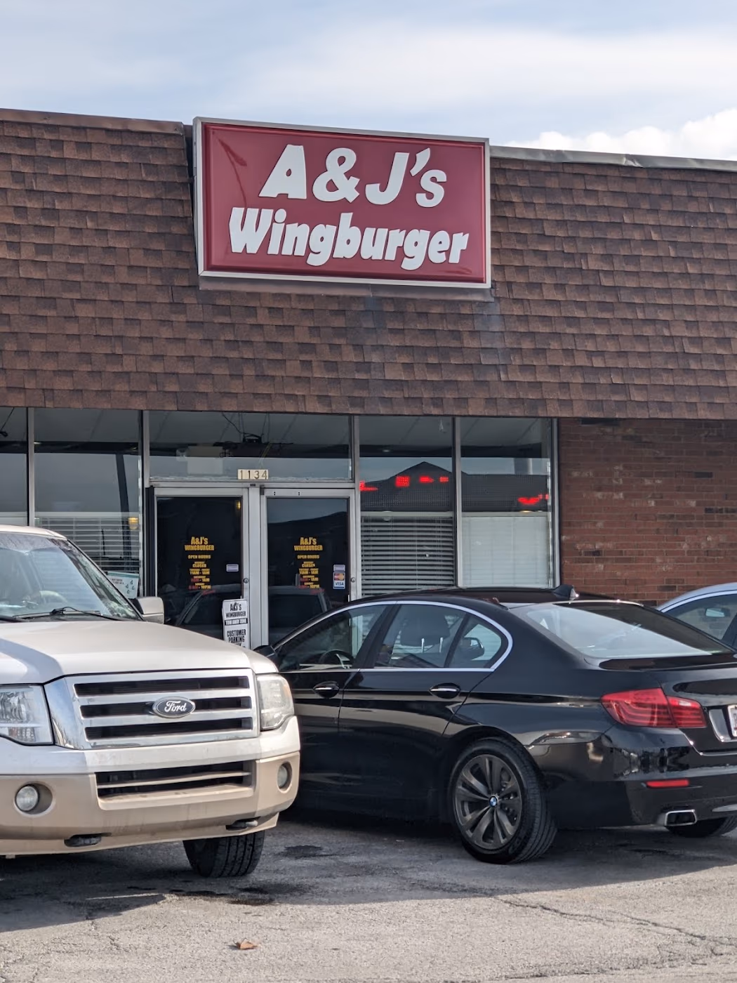 A & J Wingburger photo 3