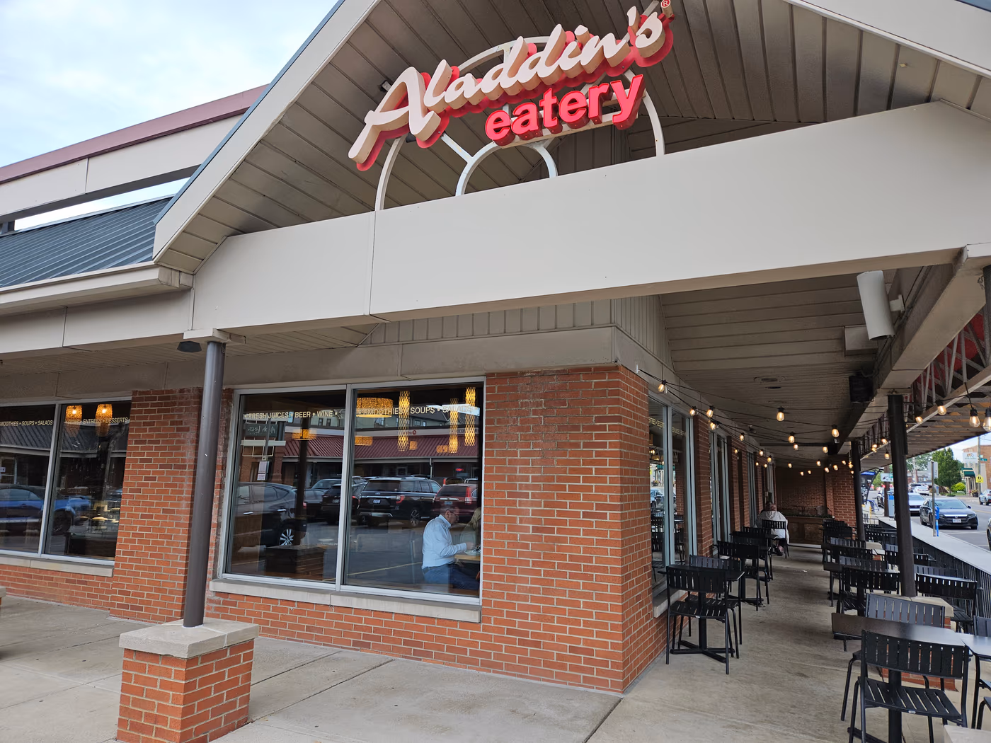 Aladdin's Eatery Grandview photo 2