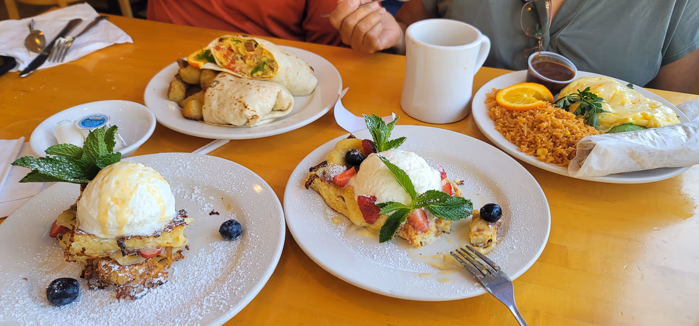 Alexander's Breakfast & Lunch Skokie photo 3