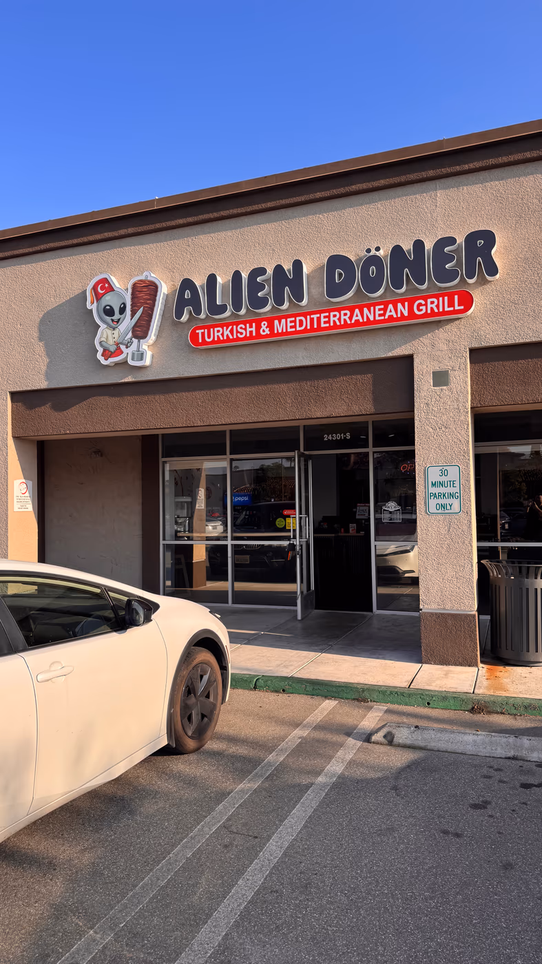 Alien Döner Halal Turkish & Mediterranean Grill photo 2