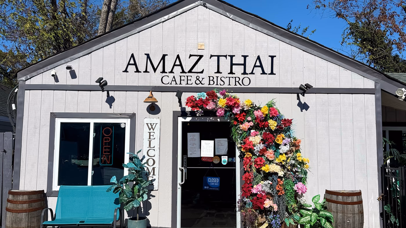 AMAZ THAI CAFE & BISTRO
