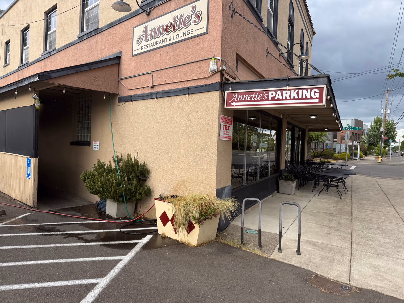 Annette's Cafe photo 2