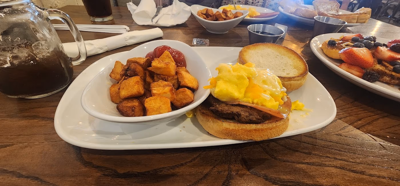 Another Broken Egg Cafe photo 4
