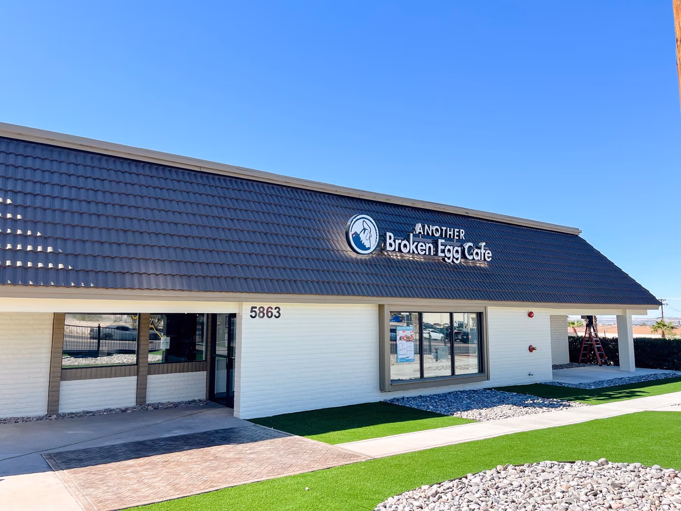 Another Broken Egg Cafe