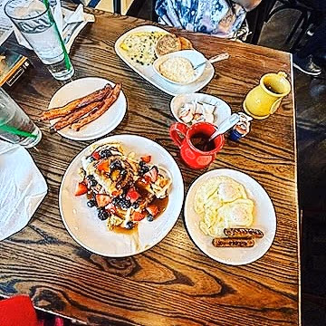 Another Broken Egg Cafe