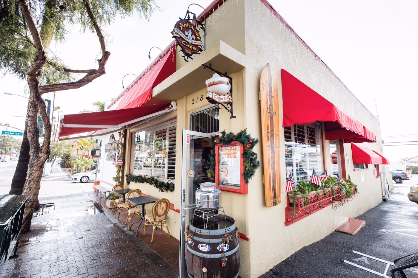 Antoine's Cafe