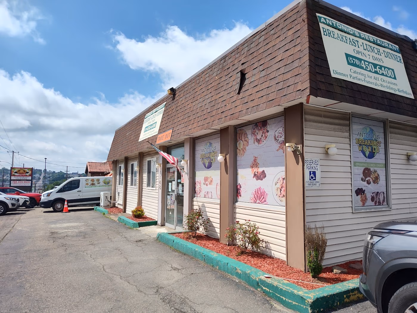 Antonio's Breakfast World restaurant
