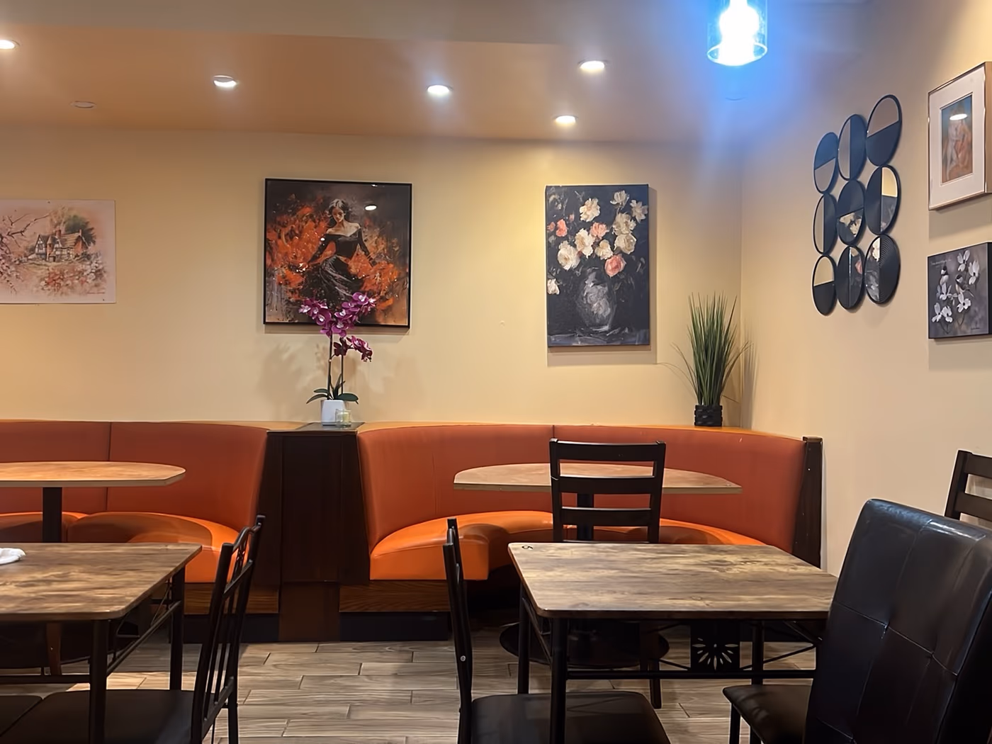 Aroy Thai Cuisine