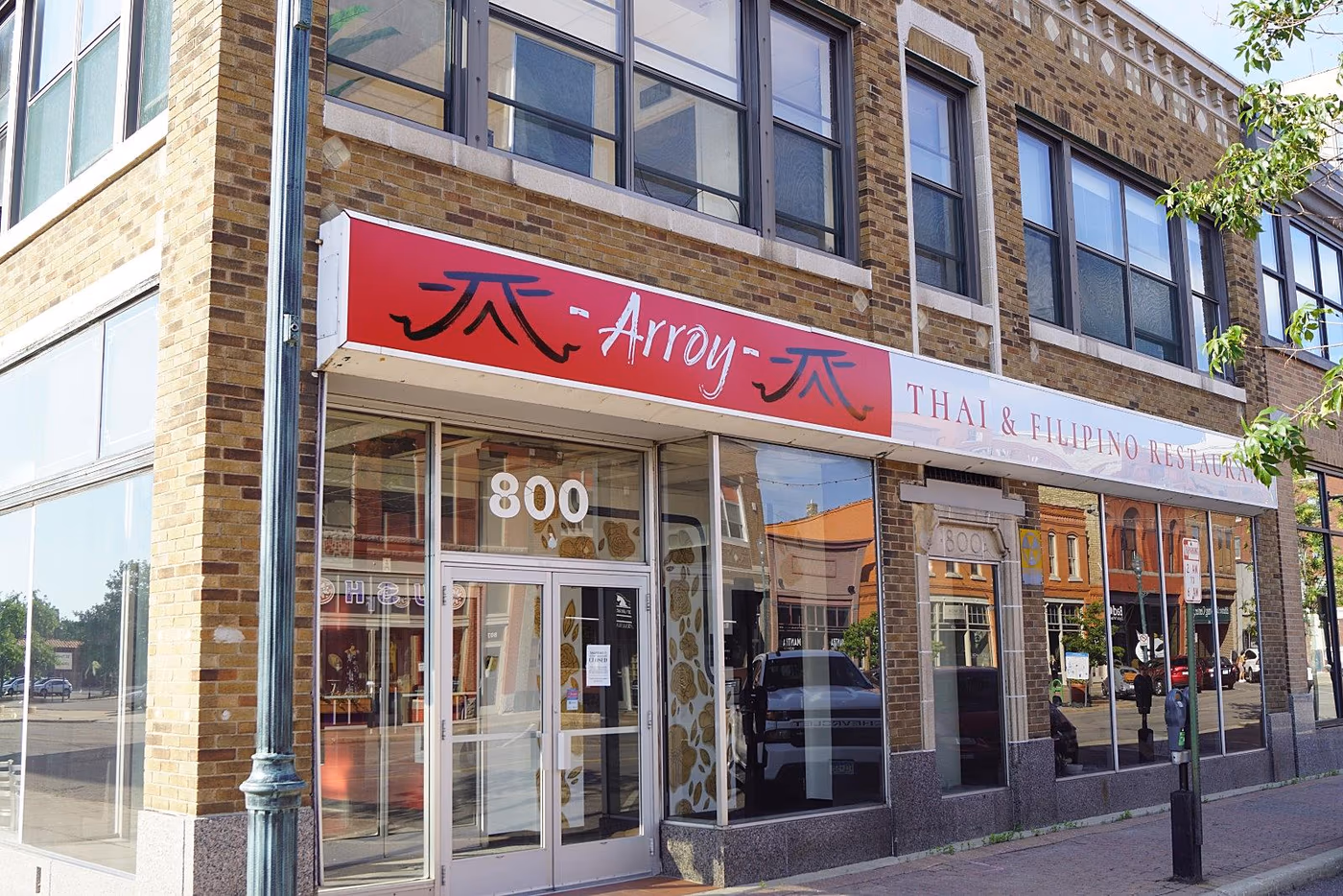 Arroy Thai & Filipino Restaurant