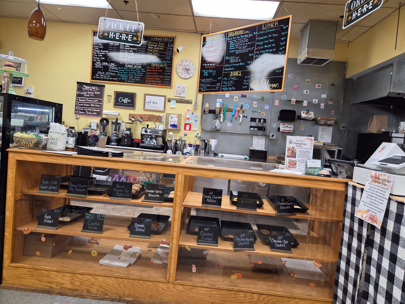 Aurora's Café and Gifts