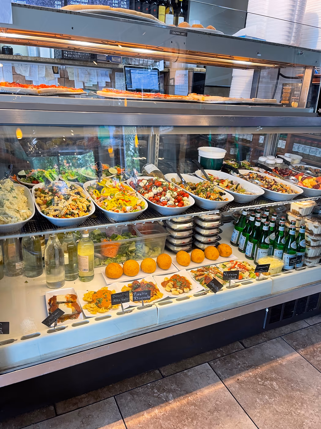 Avanti Cafe photo 2