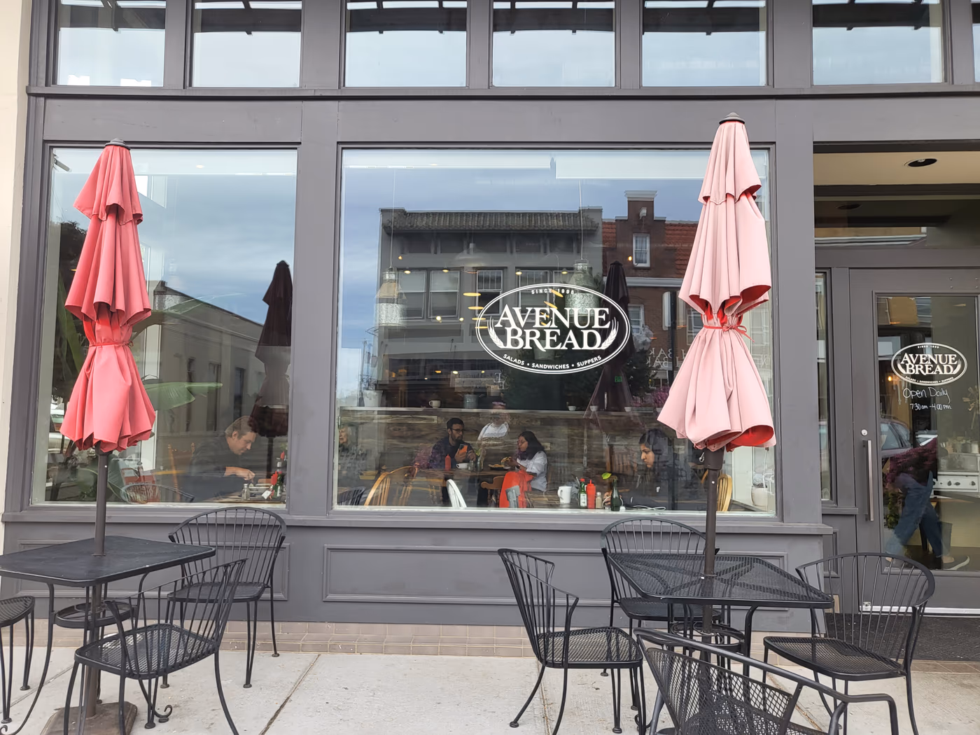 Avenue Bread