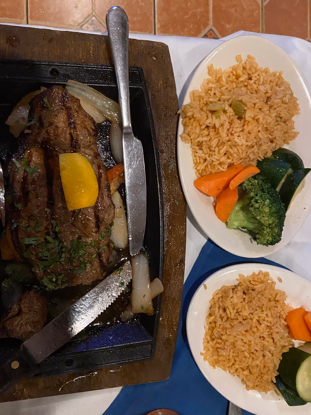 Azteca Restaurant photo 2