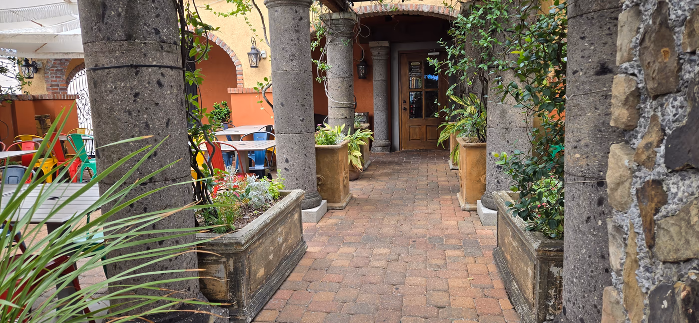 Aztecas Restaurant & Cantina