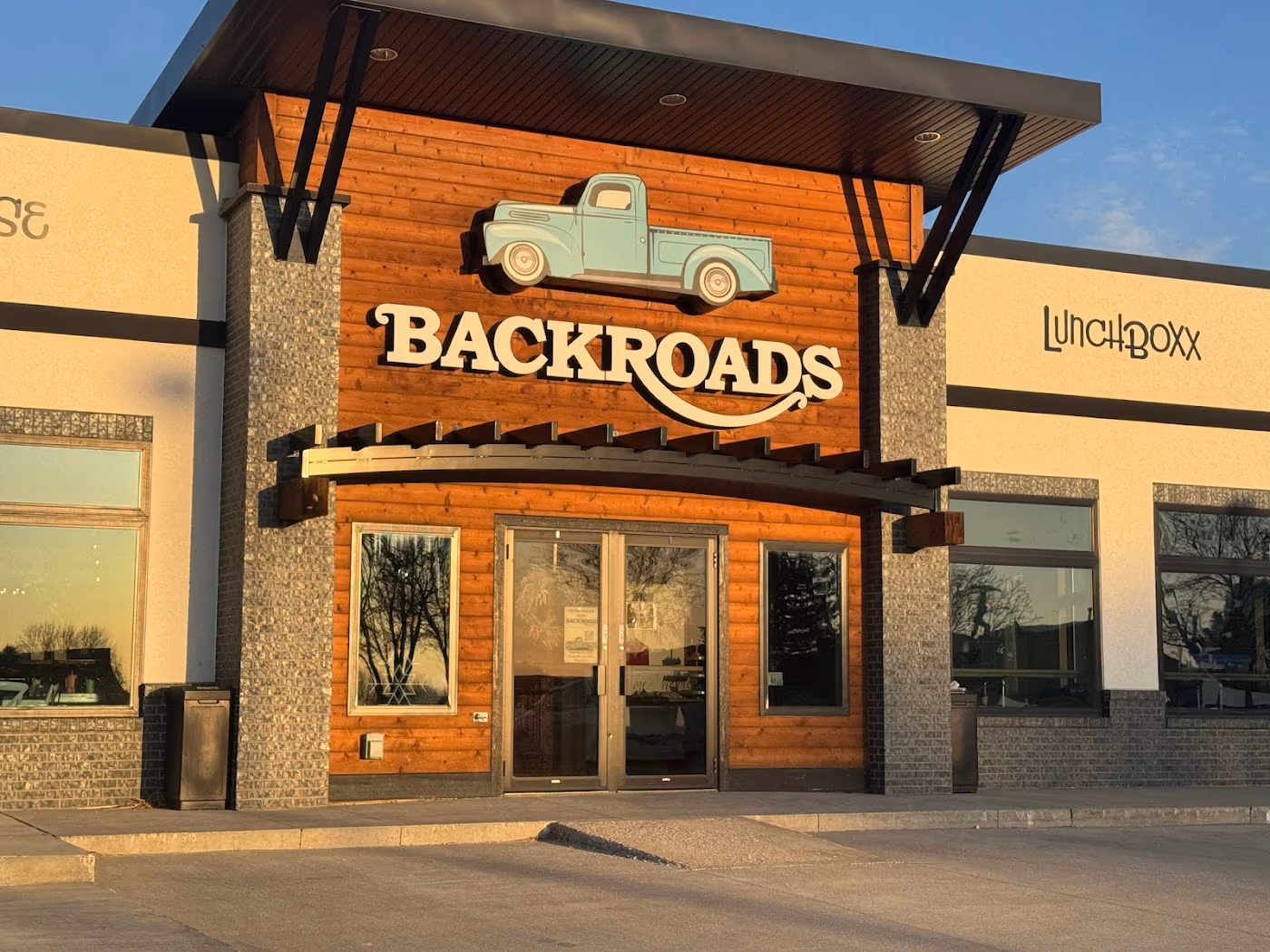 Backroads Coffeehouse & Lunchboxx