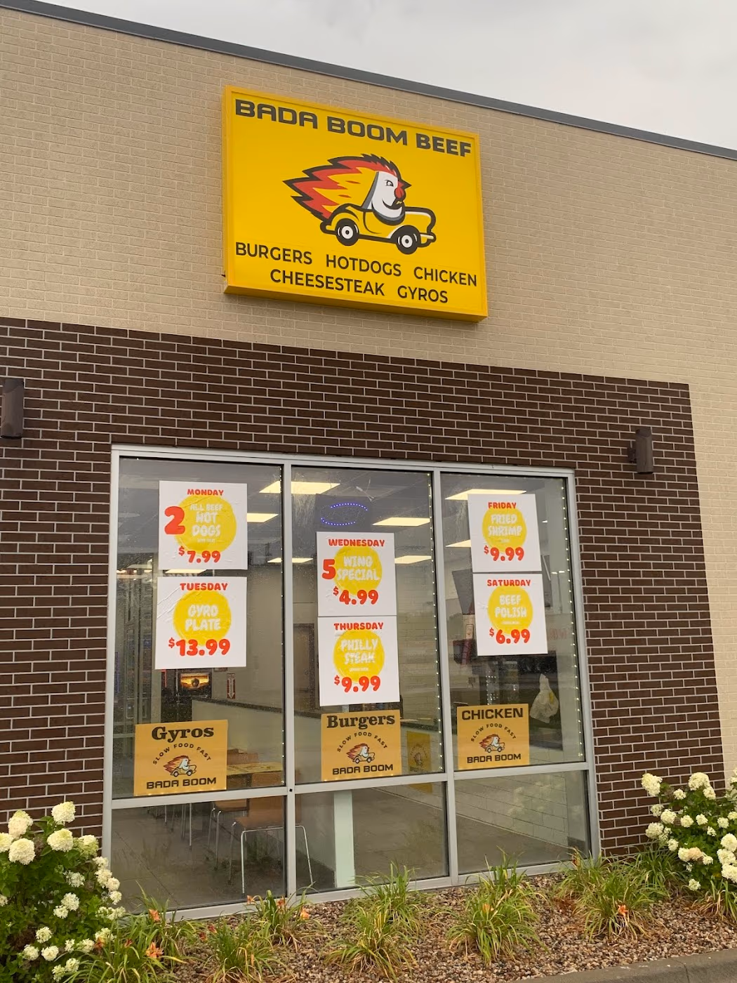 BADA BOOM BEEF, BURGERS, DOGS, & CHICKEN photo 2