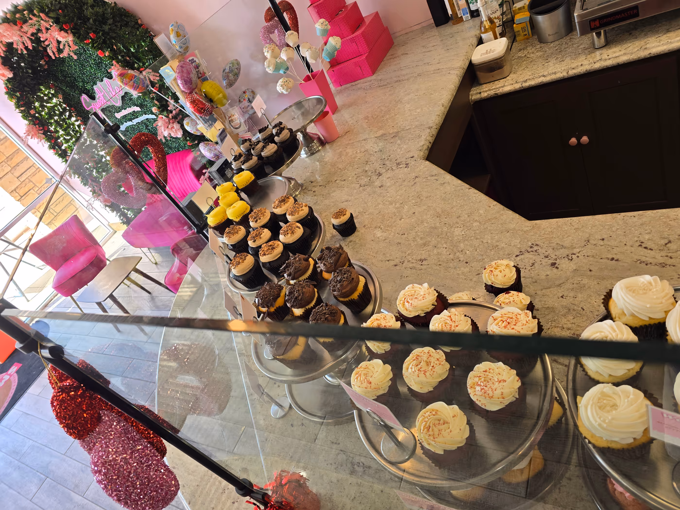 Bariloche Empanadas (inside Smallcakes)