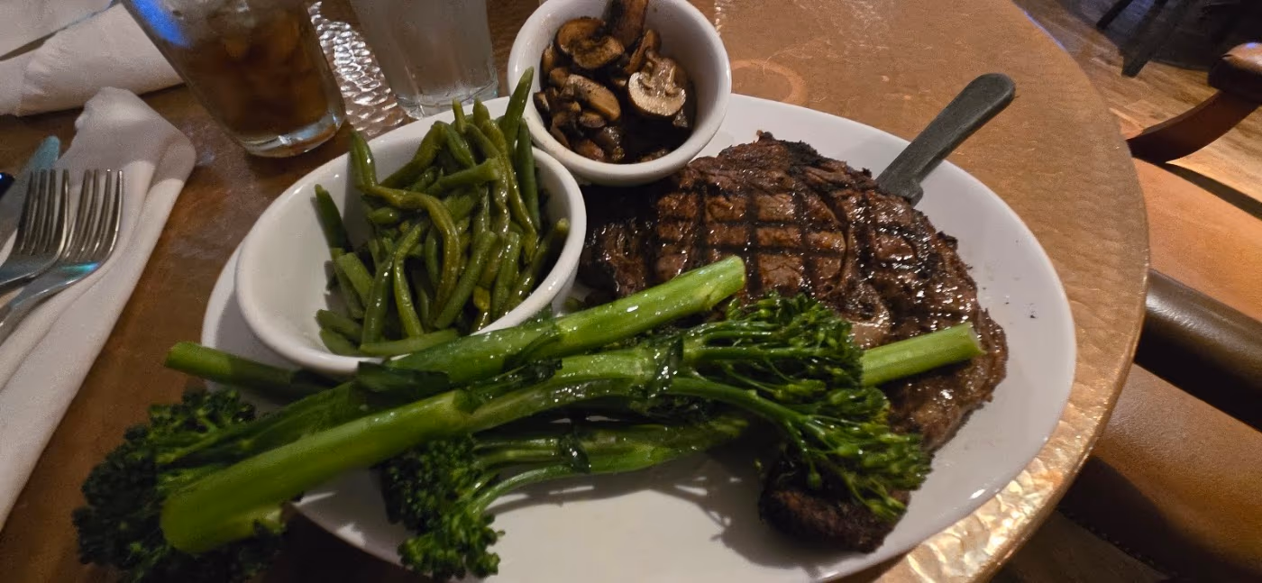 Baron's Steakhouse & Bar photo 3