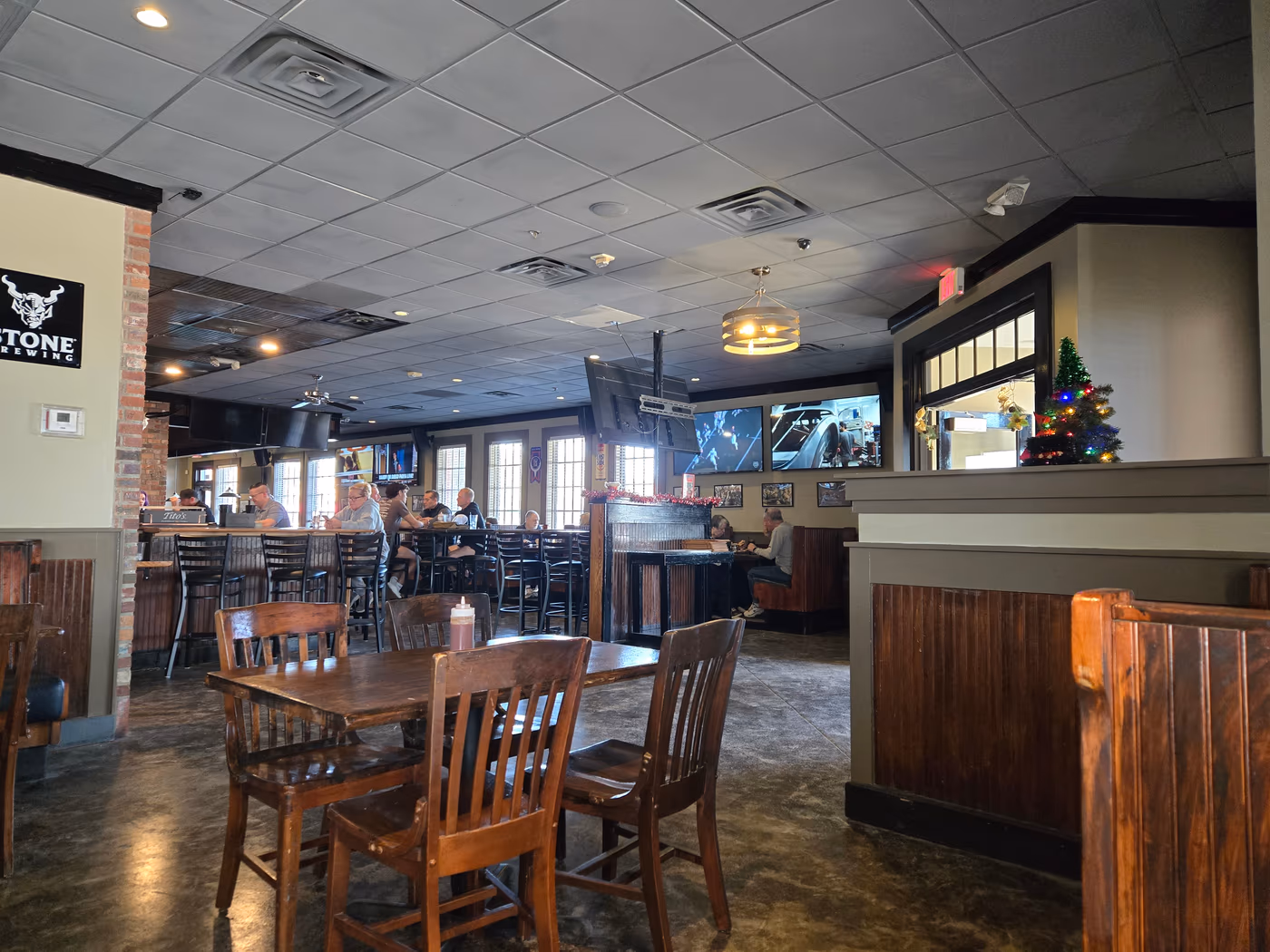 Barrel & Bones Craft Bar and Smokehouse