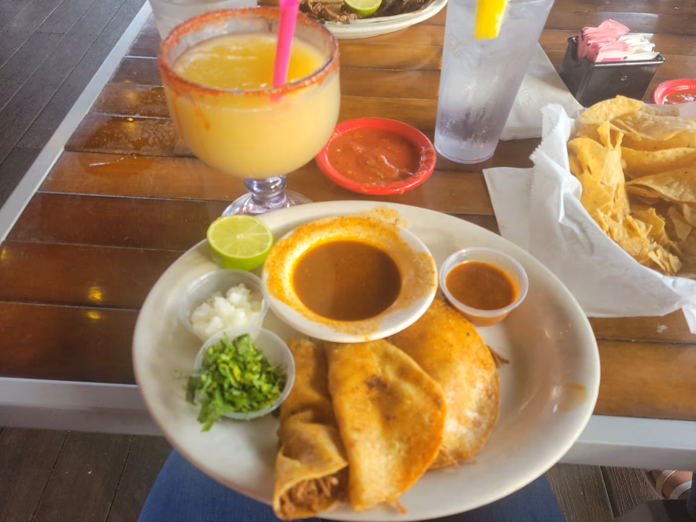 Barrio Fiesta photo 2