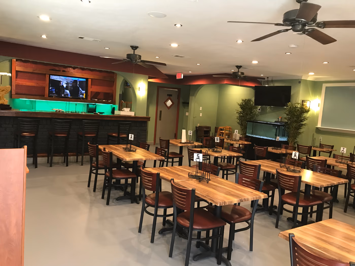 Basil's Café