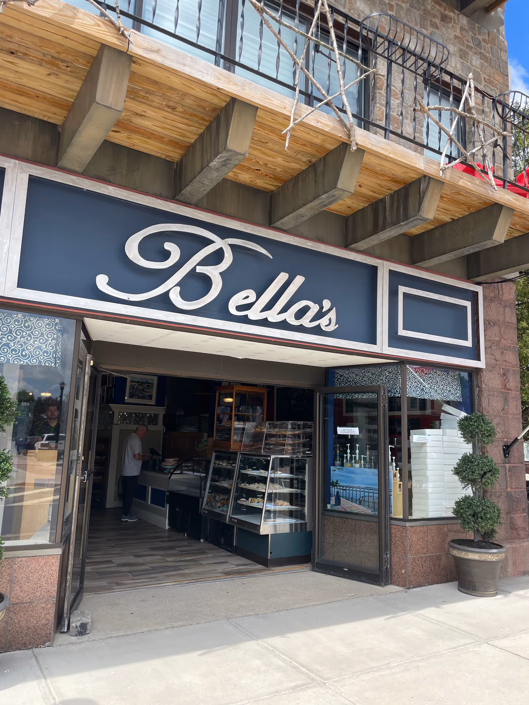 Bella's photo 3