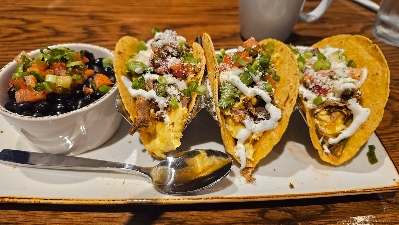 Bella Vista Coffee Shop and Latin Brunch photo 3