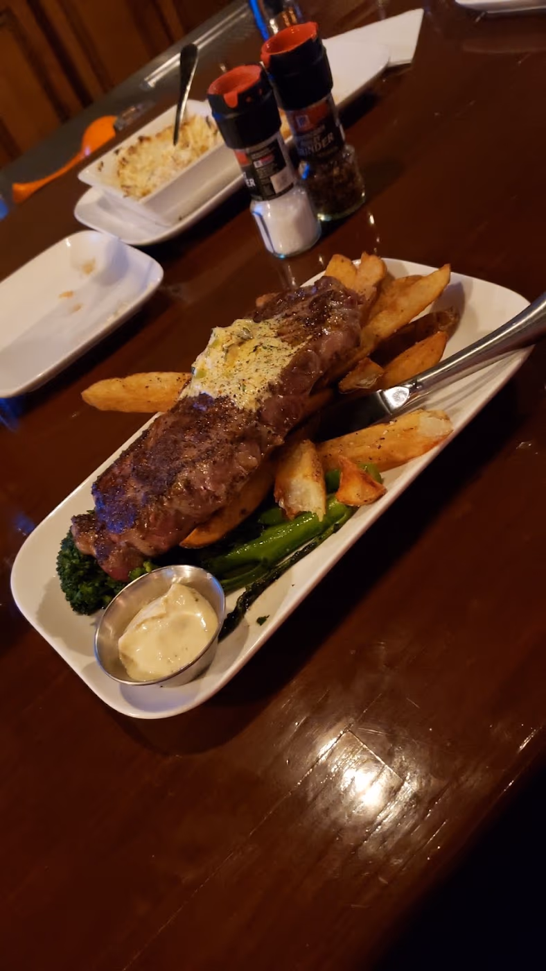Benchmark | American Brasserie photo 4