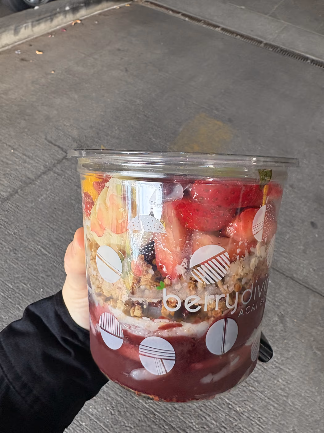 Berry Divine Acai Bowls photo 4