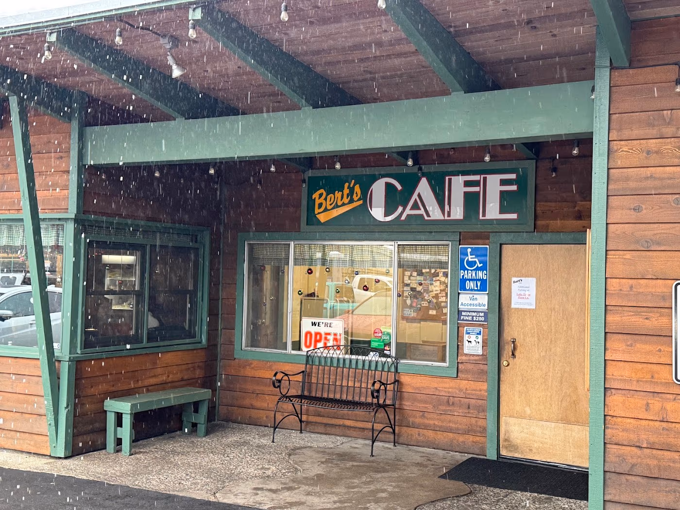 Bert's Café