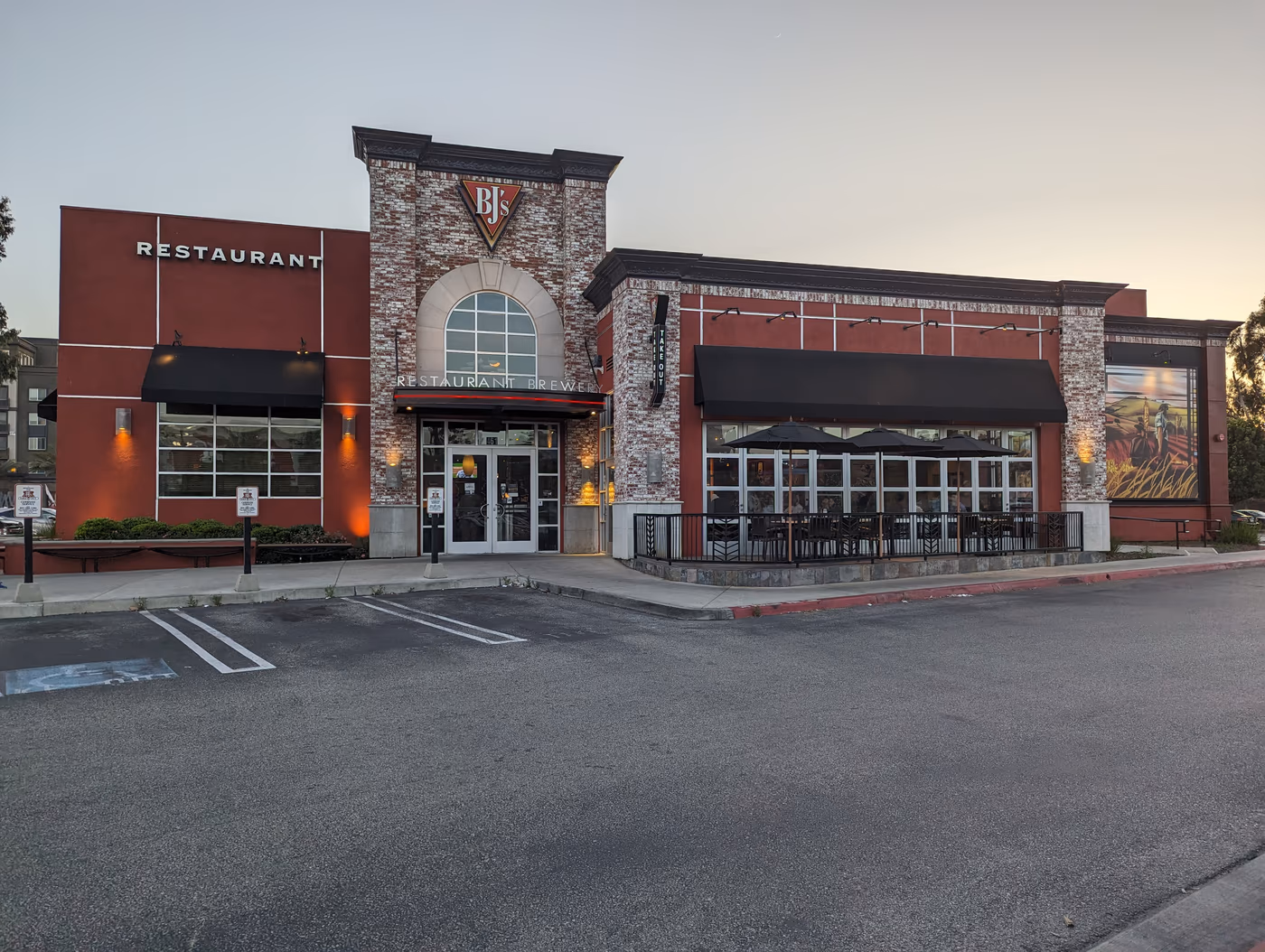 BJ's Restaurant & Brewhouse