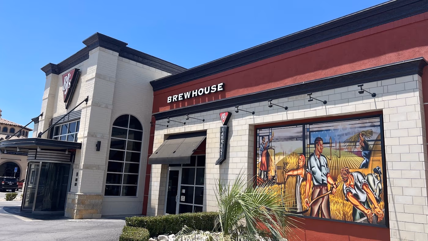 BJ's Restaurant & Brewhouse photo 2