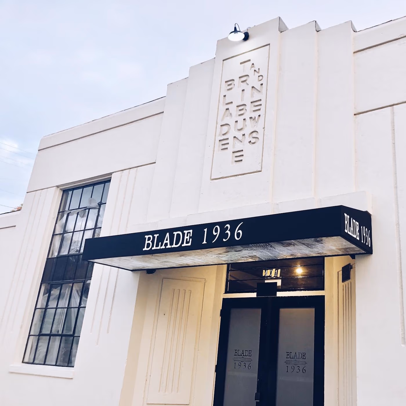 Blade 1936 photo 3