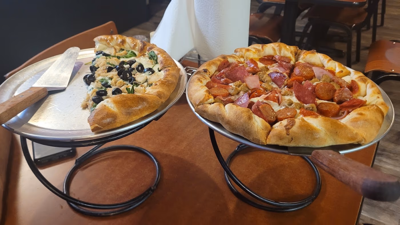 Blind Onion Pizza photo 4