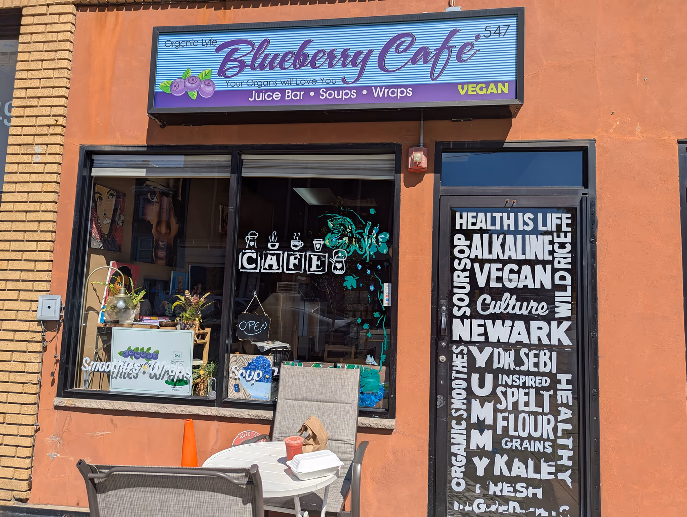 Blueberry Cafe Juice Bar And Vegan Grille