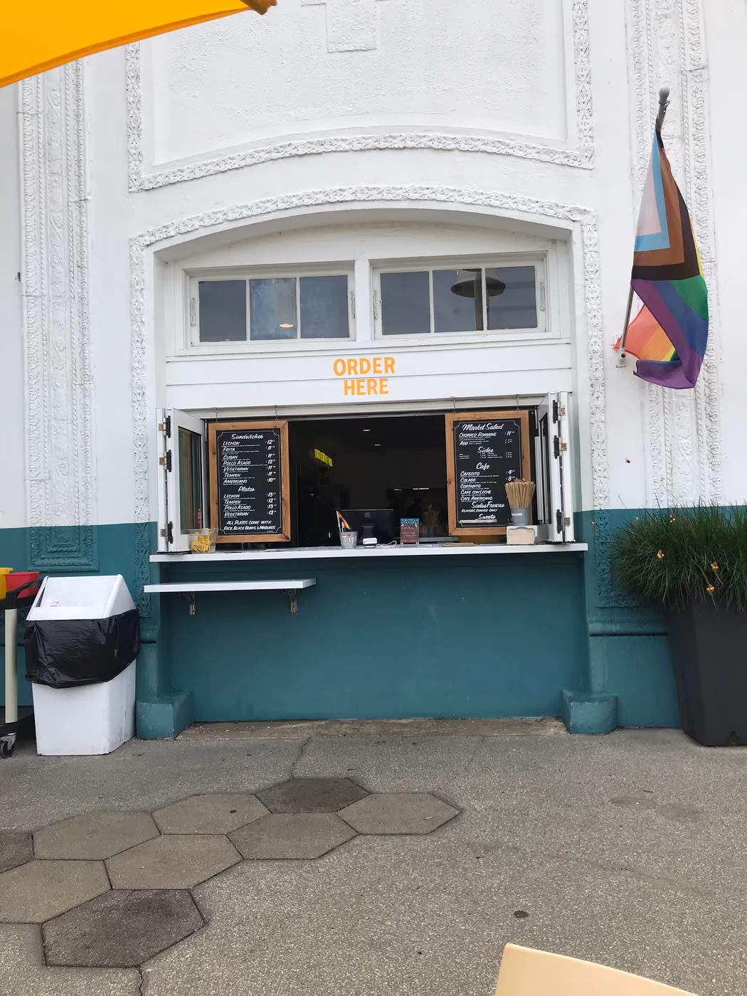 Bodega on Central photo 2