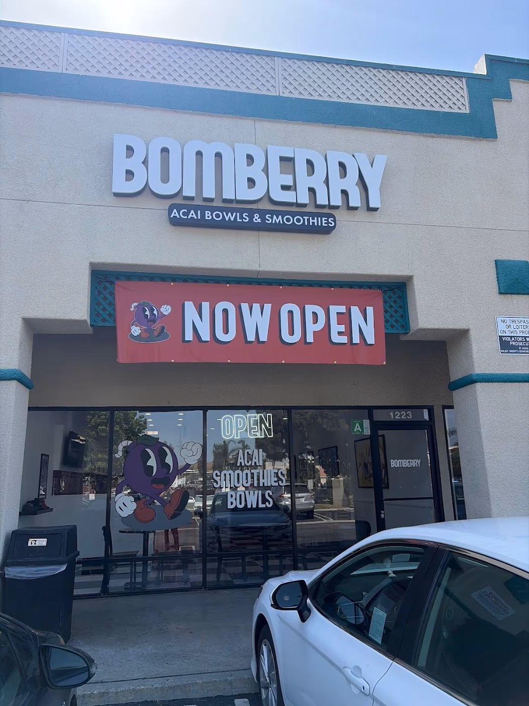 Bomberry photo 3