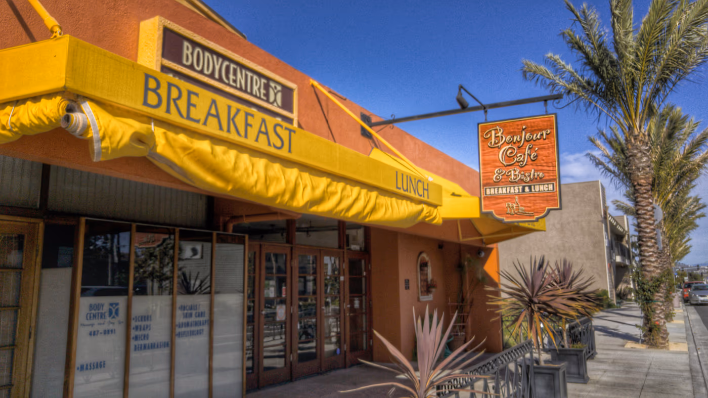 Bonjour Café & Bistro