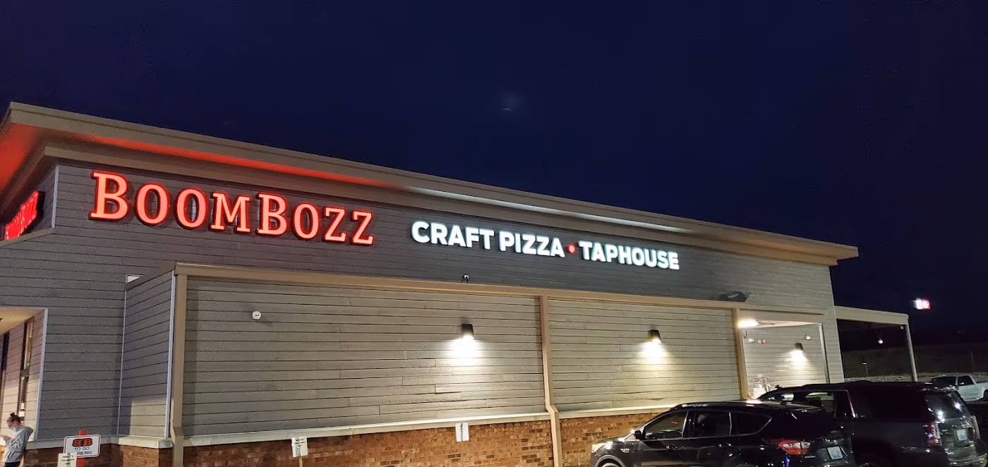 Boombozz Craft Pizza & Taphouse photo 4