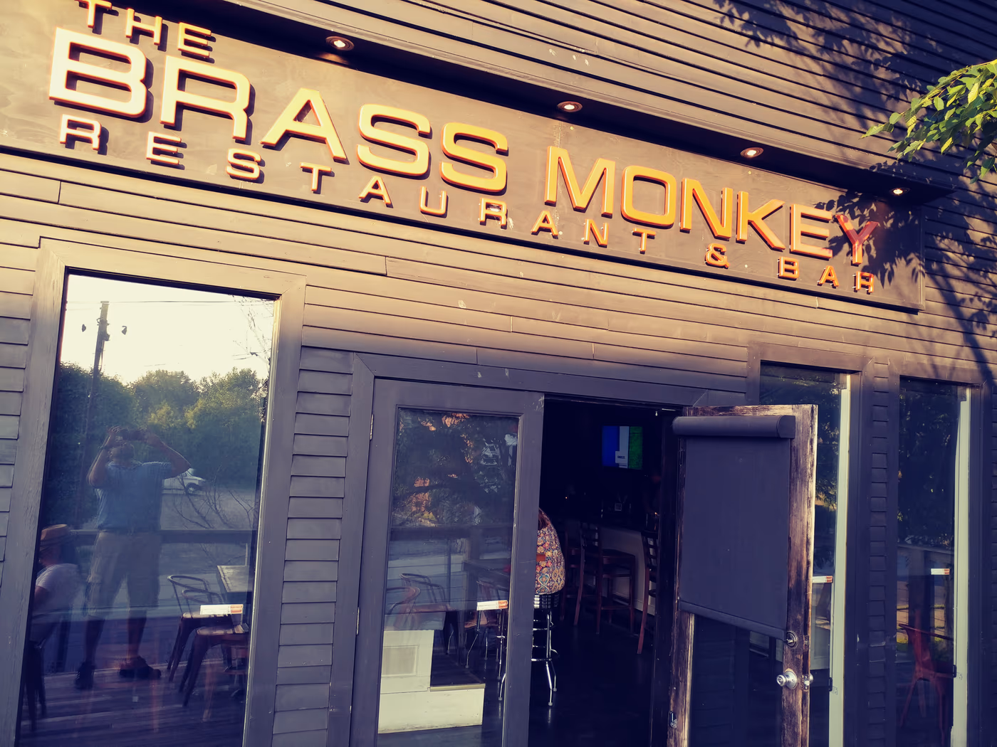 Brass Monkey photo 4