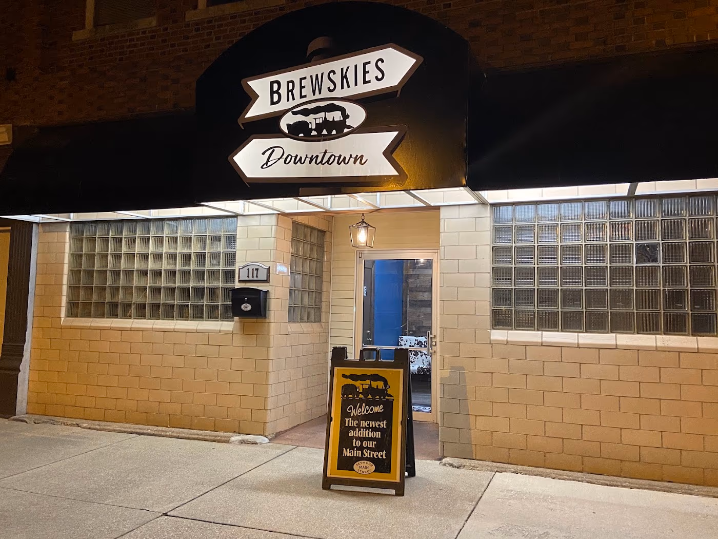 Brewskies Downtown photo 2