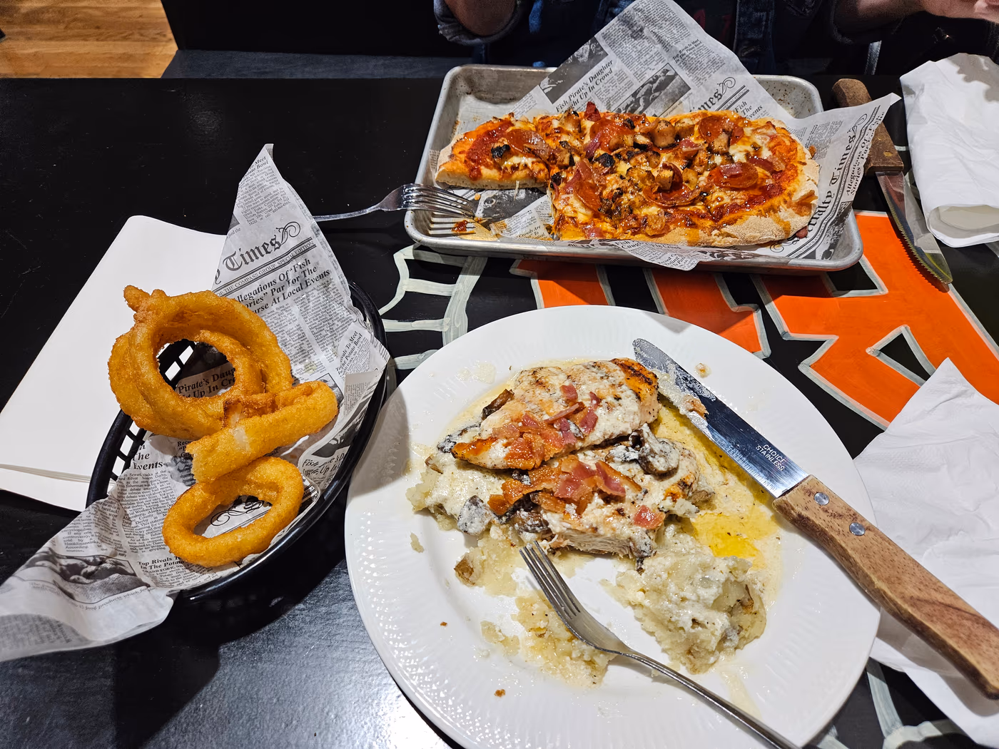 Brick House Bar & Grill