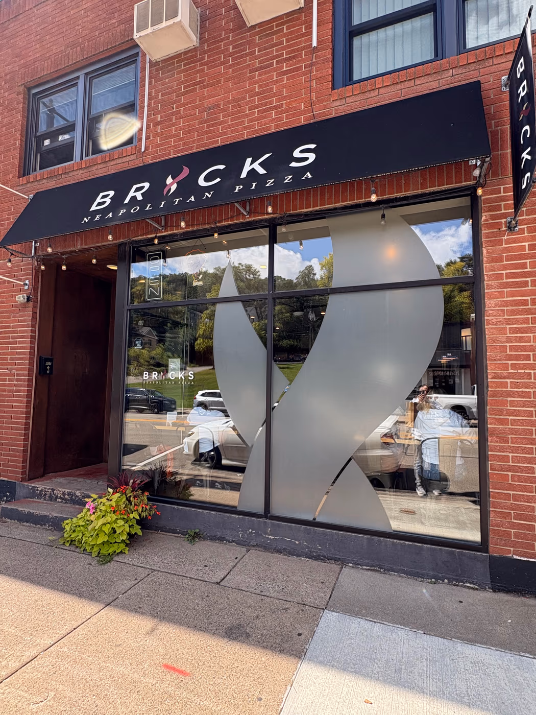 Bricks Neapolitan Pizza photo 3