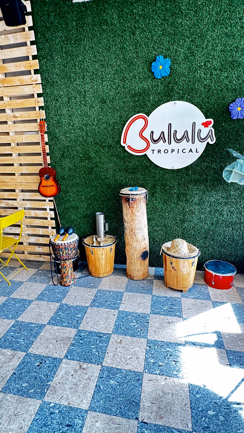 Bululu Tropical